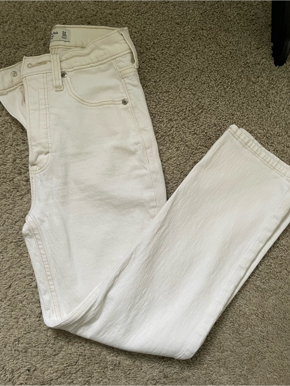 Abercrombie & Fitch White Cropped Women’s Jeans